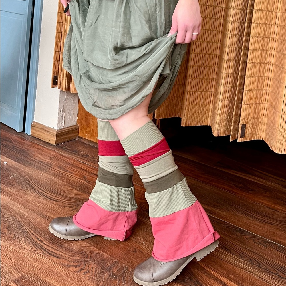 Leg Warmers- muted Colorblock Sage and rose - Picture 13 of 13